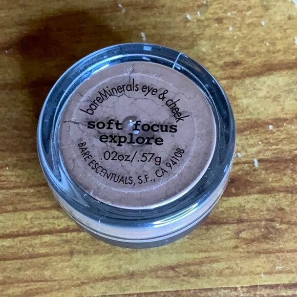 BareMinerals eye & Cheek, Soft Focus Explore, .02 ounce - Picture 1 of 3